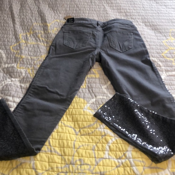 Hollister pant with sequined front size 1. W 25” - Picture 3 of 7